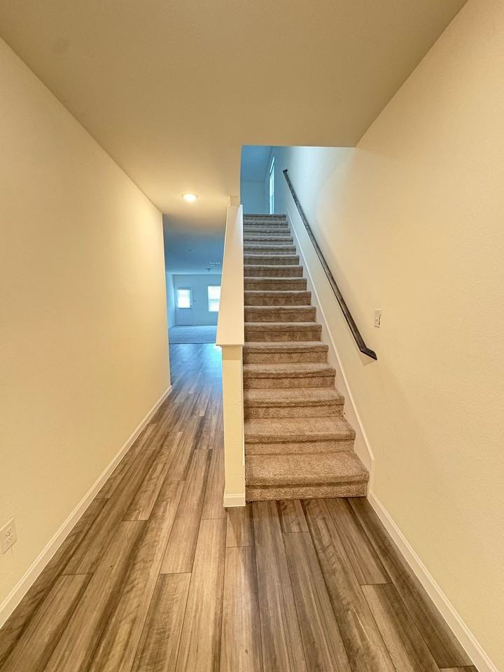 408 Forest St - Photo 3 of 27