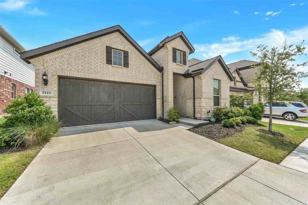 2124 Bailey St - Photo 2 of 25