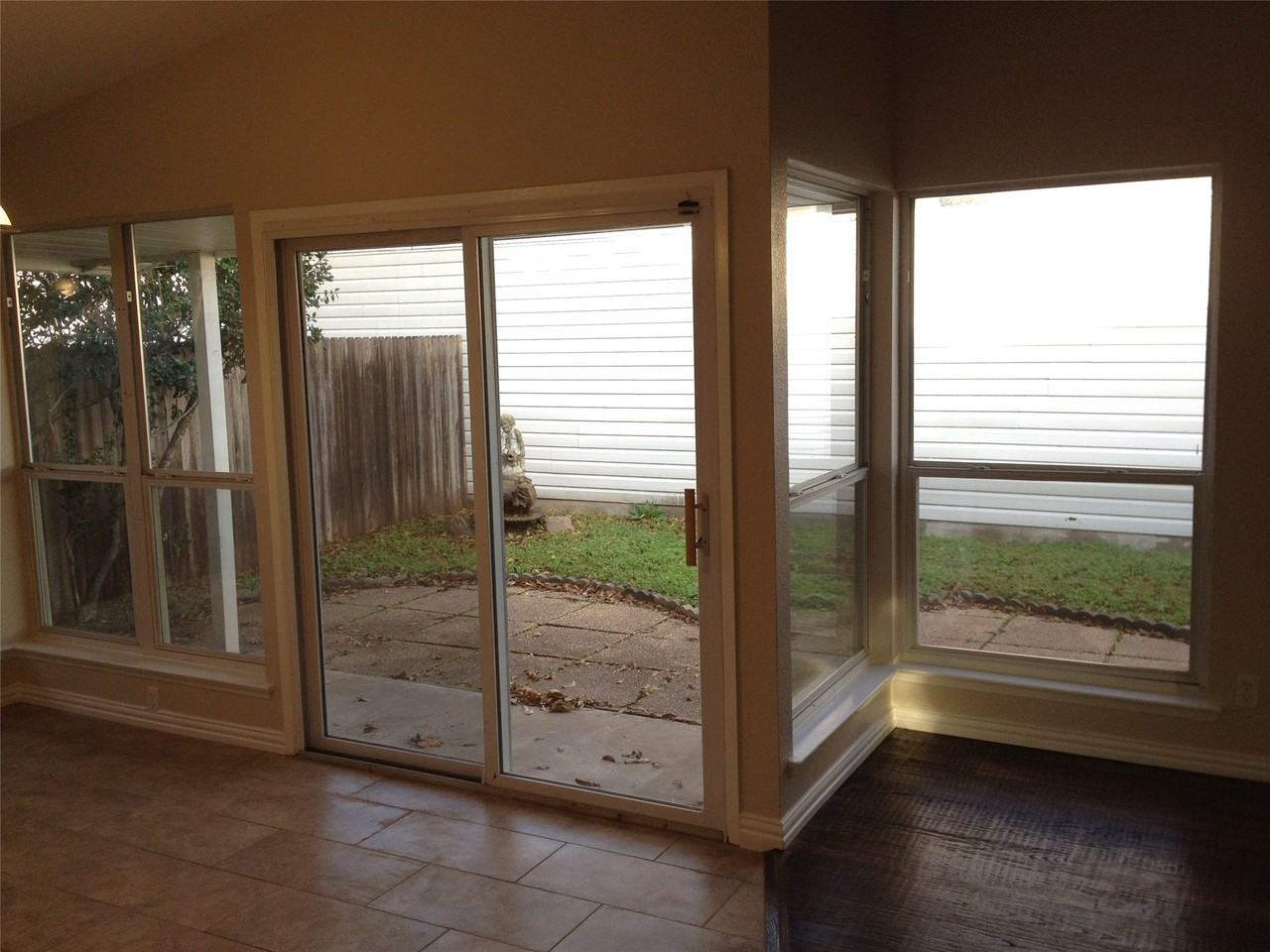 3505 Hanover Ln - Photo 5 of 12