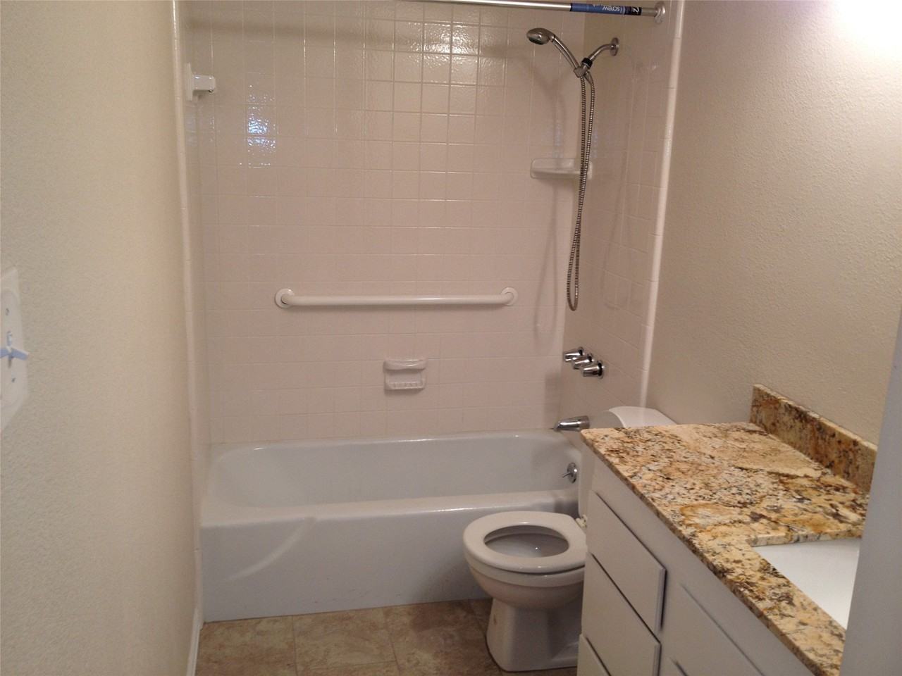 3505 Hanover Ln - Photo 7 of 12