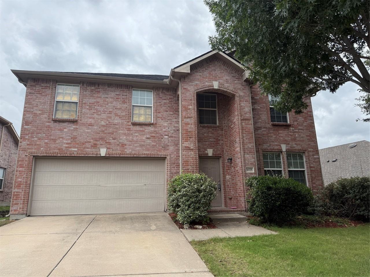 10775 Midway Dr - Photo 2 of 20