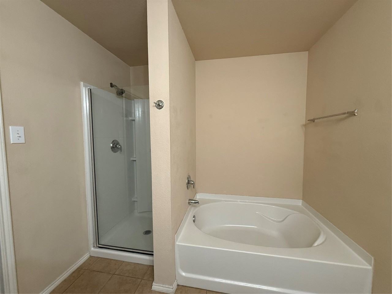 10775 Midway Dr - Photo 6 of 20