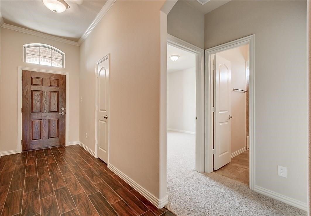 2100 Mccallister Dr - Photo 3 of 40
