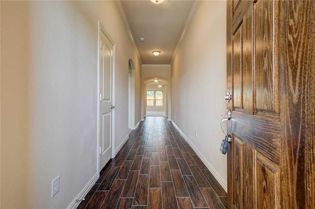 2100 Mccallister Dr - Photo 4 of 40