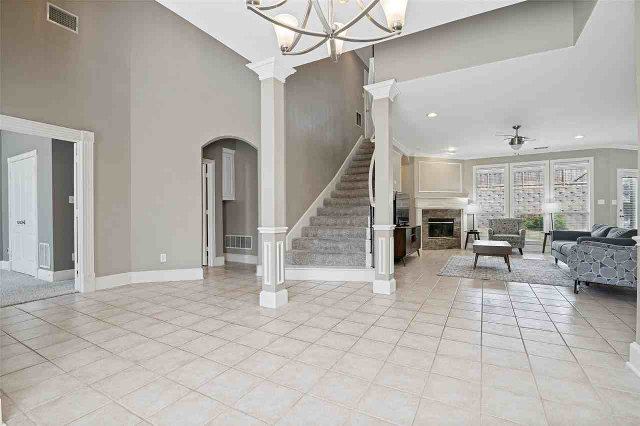 5805 Yacht Club Dr - Photo 4 of 24