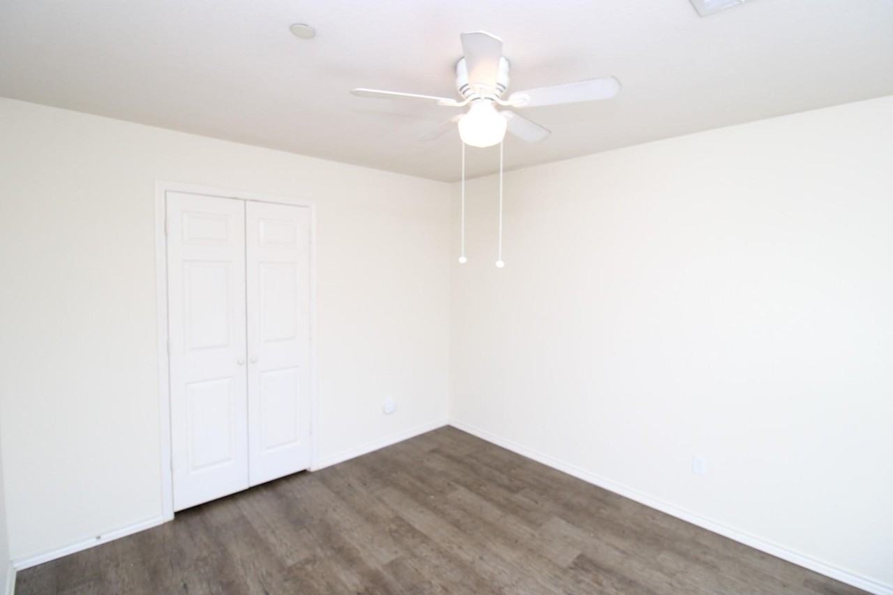 1105 Weston Dr - Photo 4 of 15