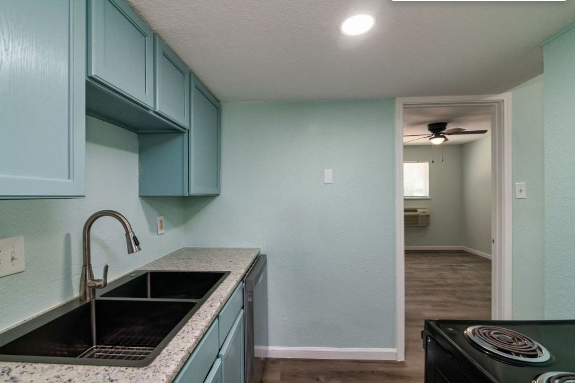 811 S Mesquite St #02 - Photo 3 of 8