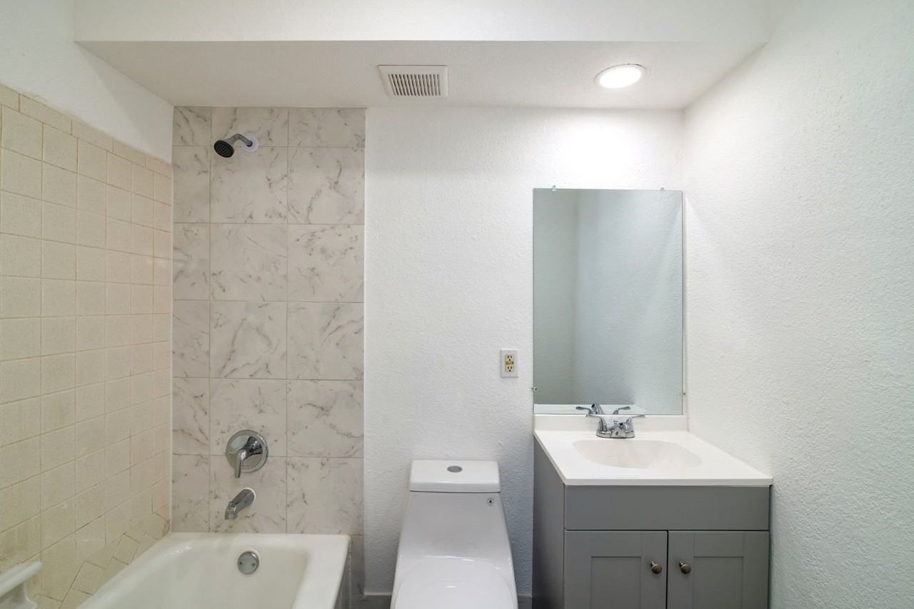 811 S Mesquite St #02 - Photo 6 of 8