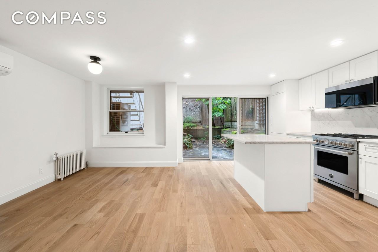 765 Greenwich St #1 - Photo 2 of 11