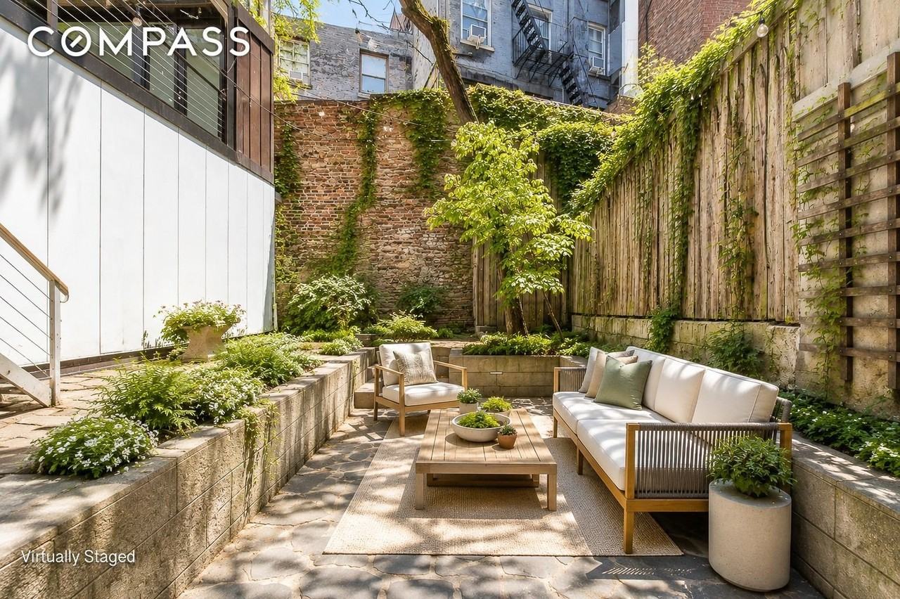 765 Greenwich St #1 - Photo 3 of 11