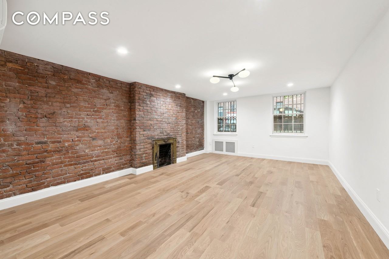 765 Greenwich St #1 - Photo 5 of 11
