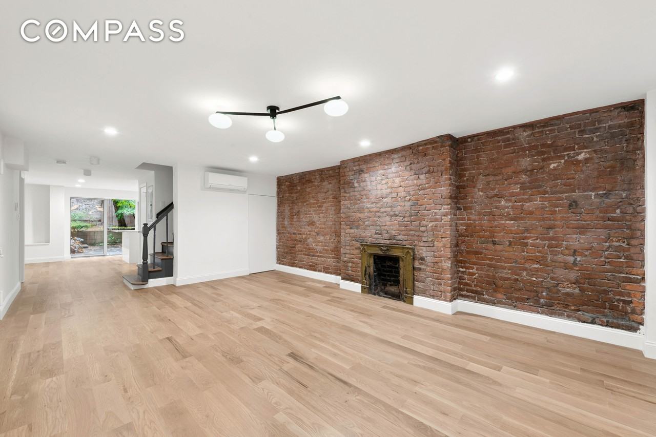 765 Greenwich St #1 - Photo 6 of 11
