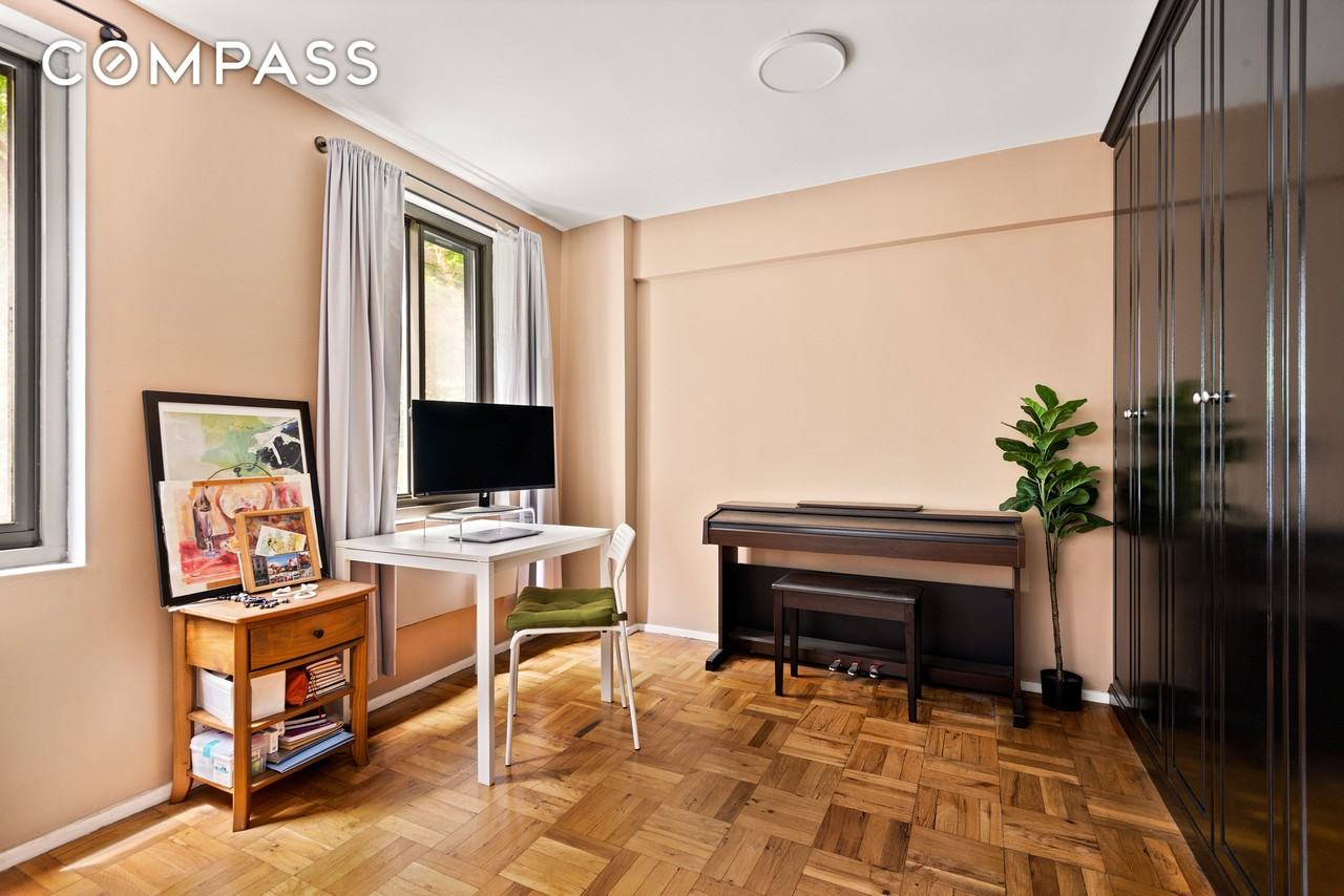 420 E 64th St #W1K - Photo 3 of 5