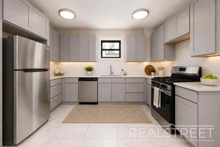 85 Eastern Pkwy #4D - Photo 3 of 12