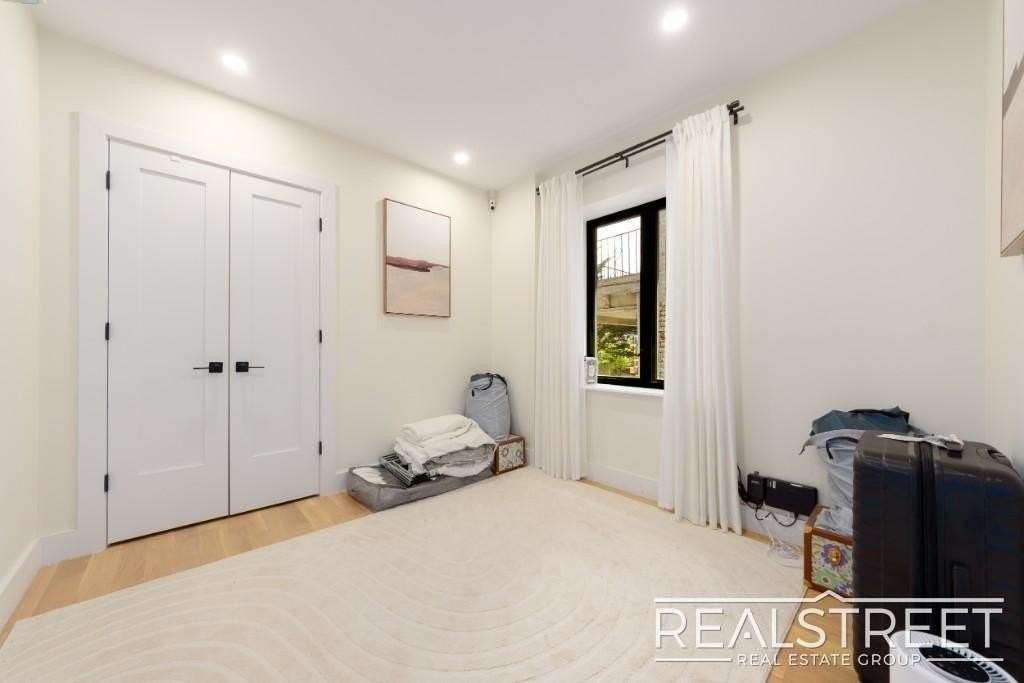 1406 Lincoln Pl #4F - Photo 6 of 9