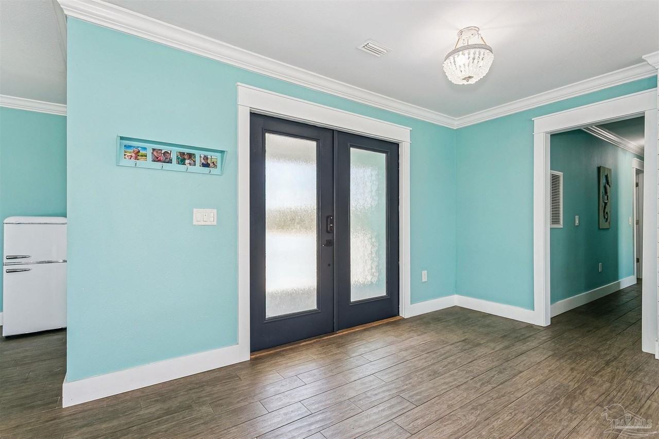 231 Sabine Dr - Photo 6 of 41