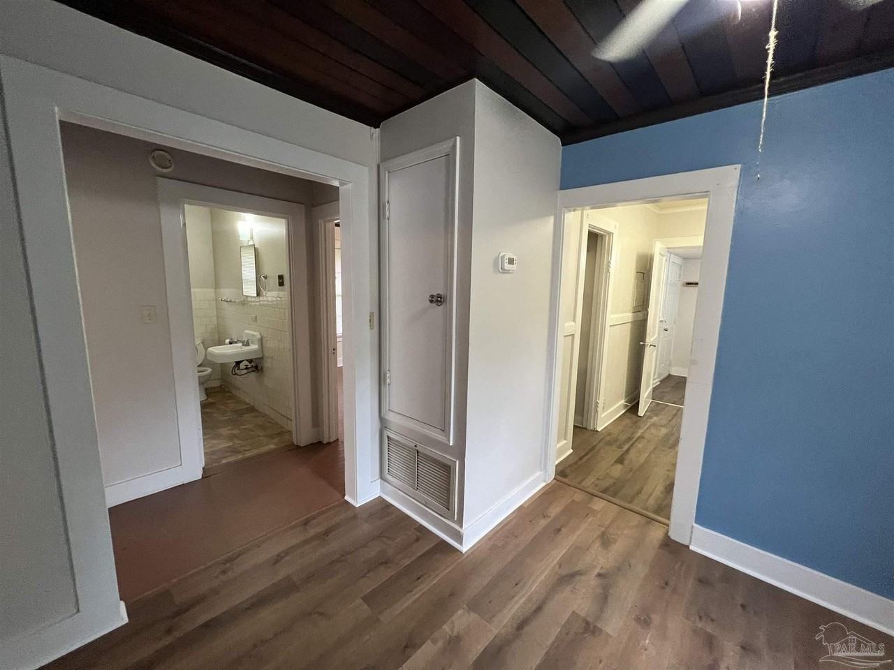 3104 W Gadsden St - Photo 4 of 20
