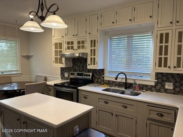 531 Queen St - Photo 4 of 24