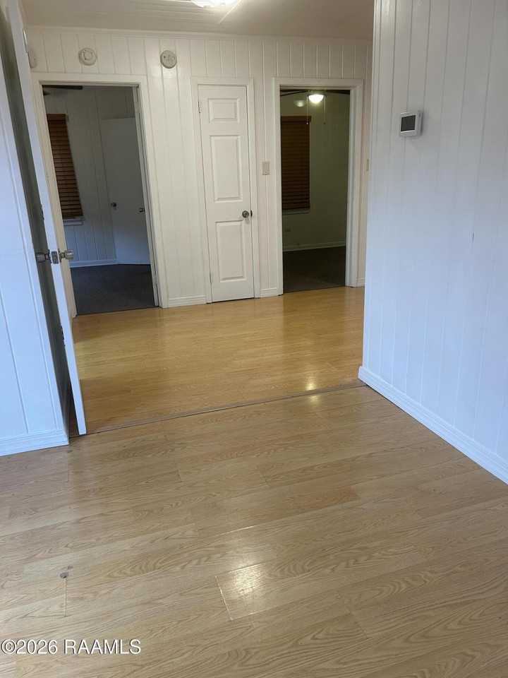 203 Armand St - Photo 5 of 7