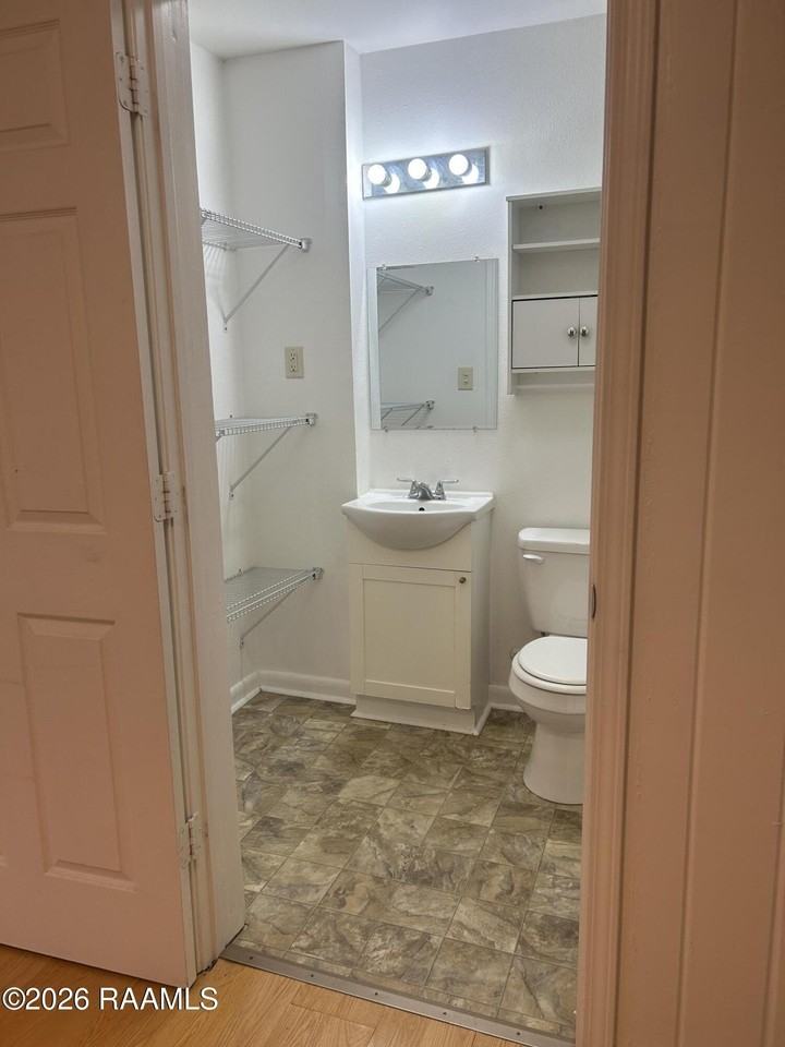 203 Armand St - Photo 6 of 7