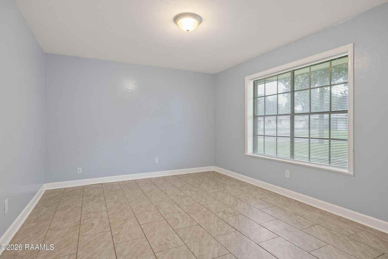 119 Gordon Crocket Dr - Photo 5 of 21
