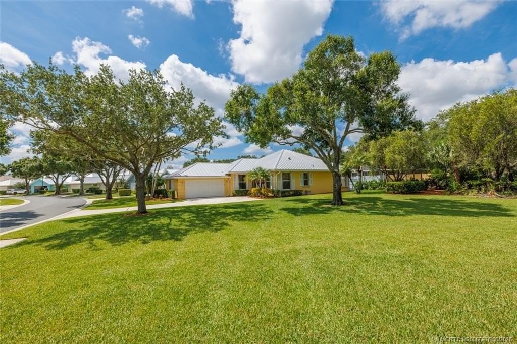 2198 Sw Mayflower Dr - Photo 5 of 50