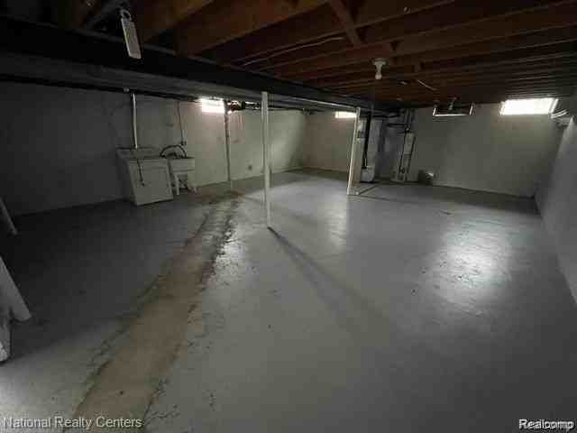 30824 Greater Mack Ave - Photo 7 of 8