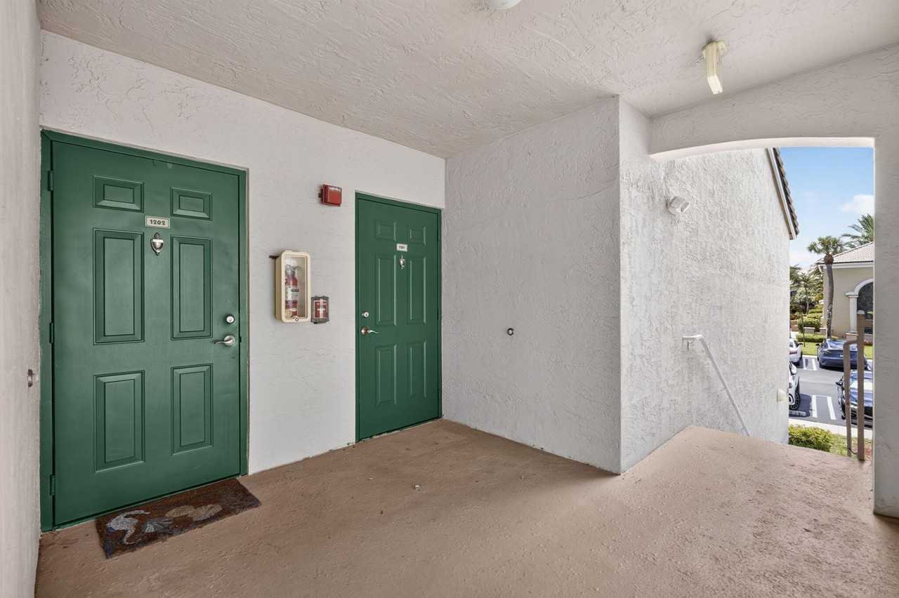236 Village Blvd - Photo 3 of 50