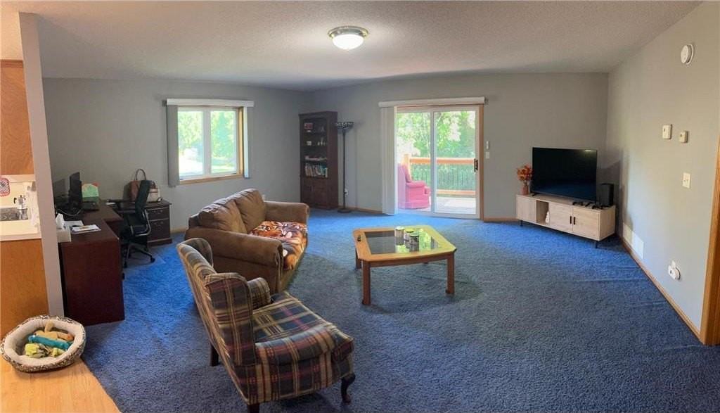 1021 Anabec St - Photo 5 of 14