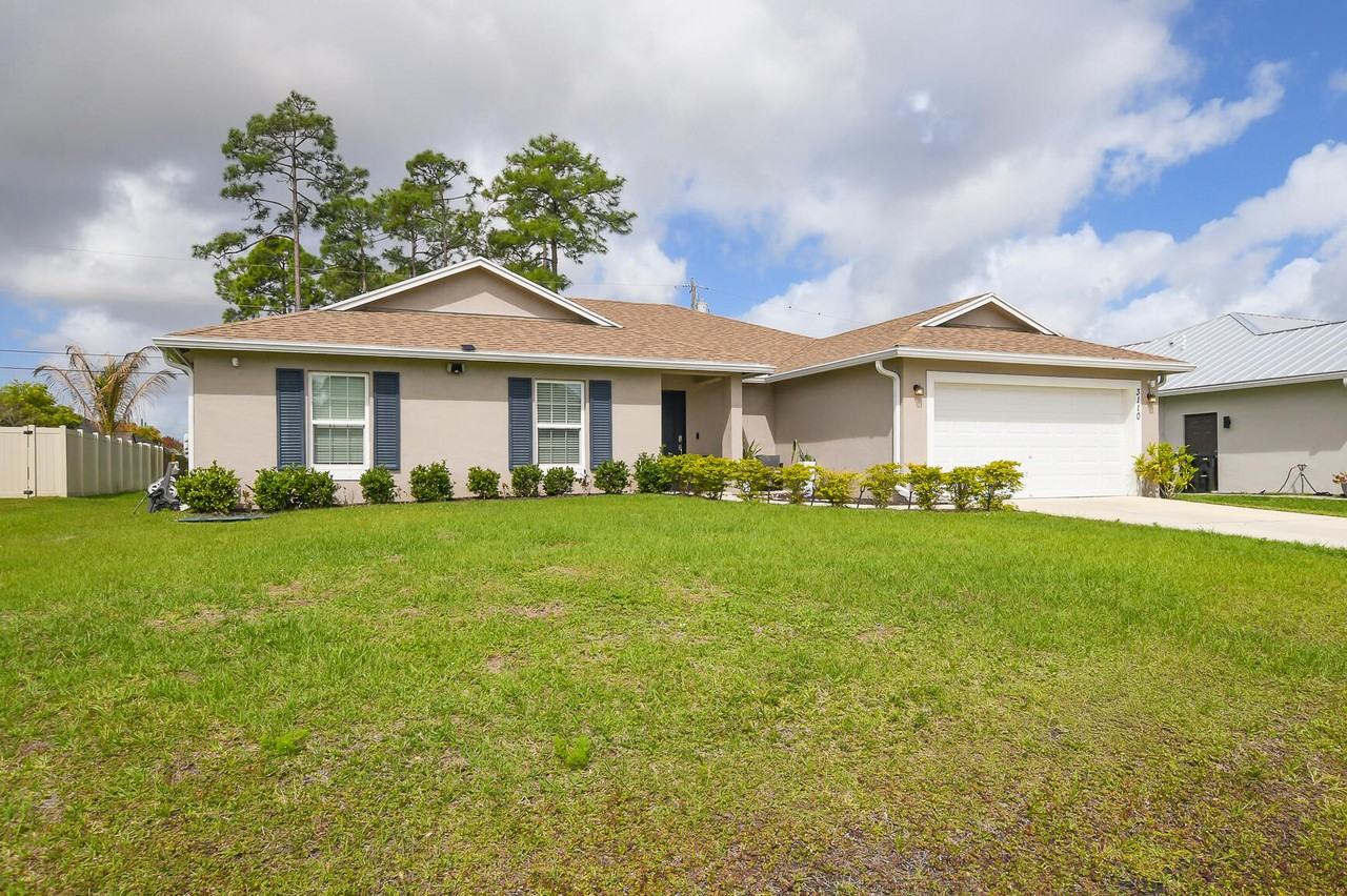 3110 Sw Curcuma St - Photo 2 of 30