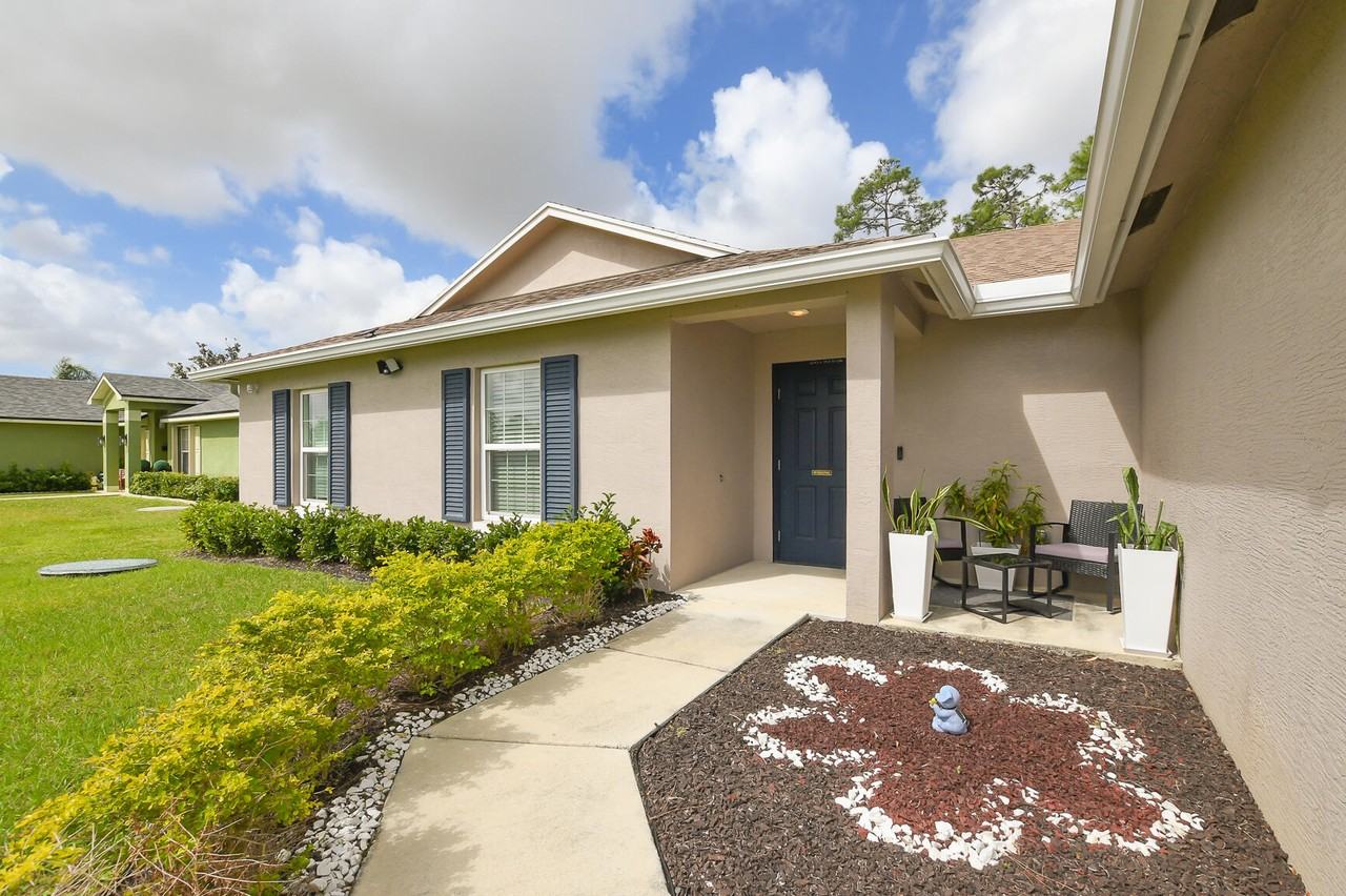 3110 Sw Curcuma St - Photo 3 of 30