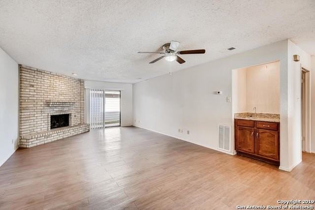 4717 Oakfield Way - Photo 5 of 28