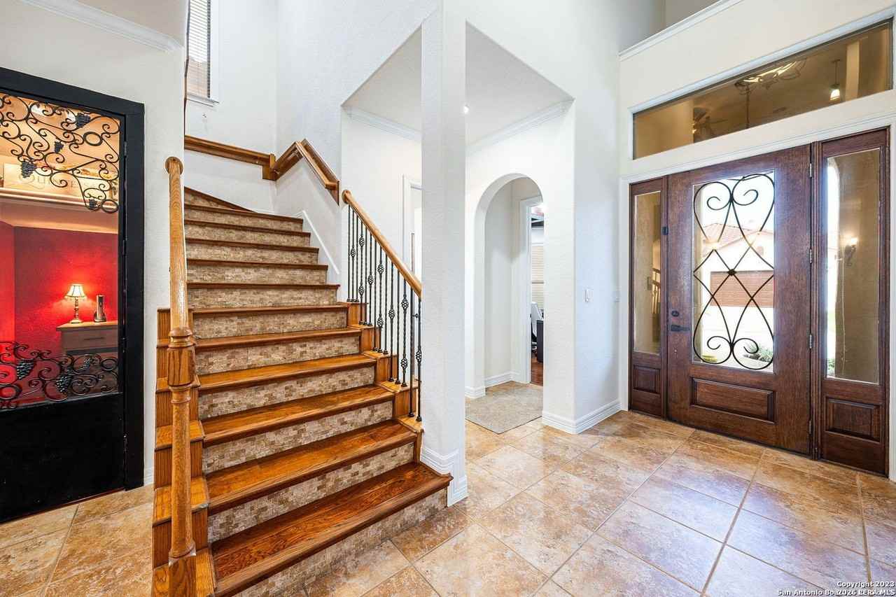 16014 Huebner Blf - Photo 3 of 34
