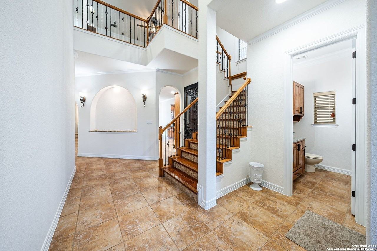 16014 Huebner Blf - Photo 4 of 34