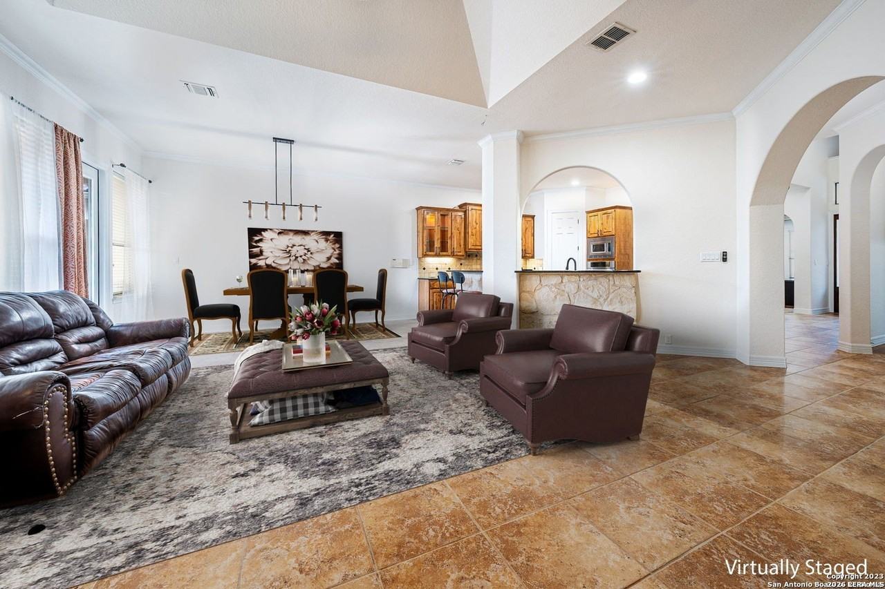 16014 Huebner Blf - Photo 5 of 34