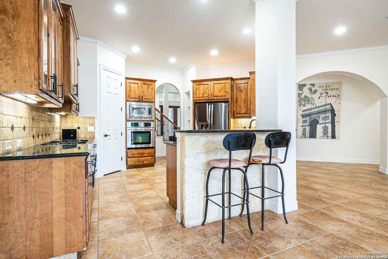 16014 Huebner Blf - Photo 7 of 34