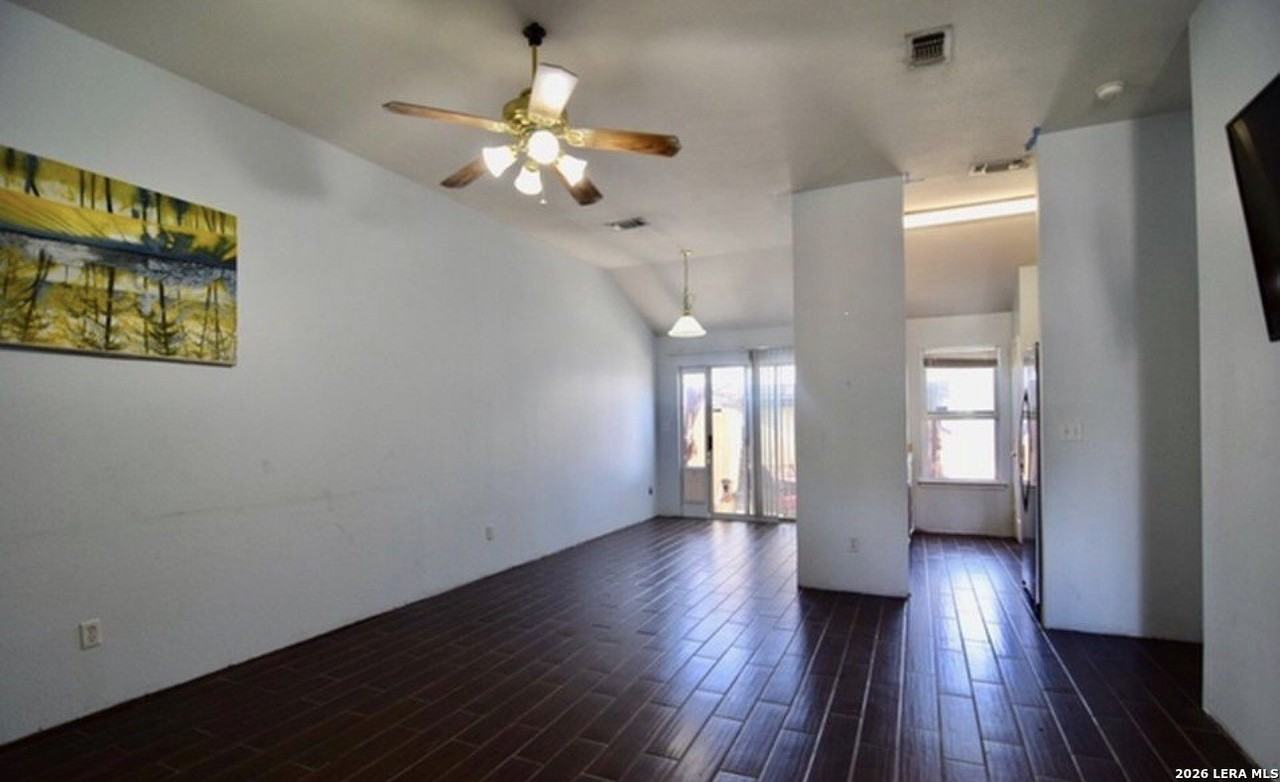 3040 Pine Valley Dr - Photo 3 of 5