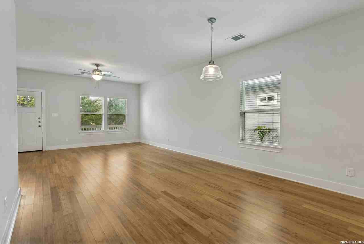 423 Channing Ave - Photo 4 of 25