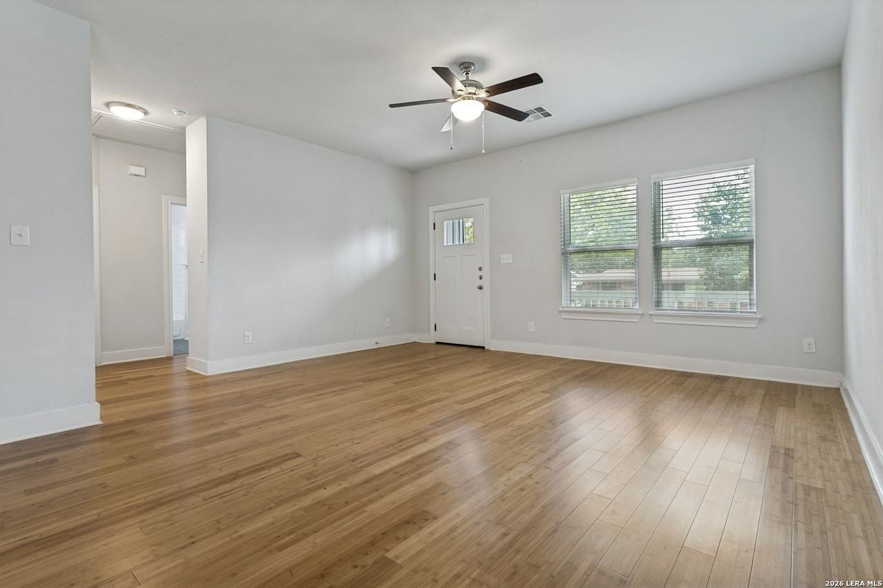 423 Channing Ave - Photo 6 of 25