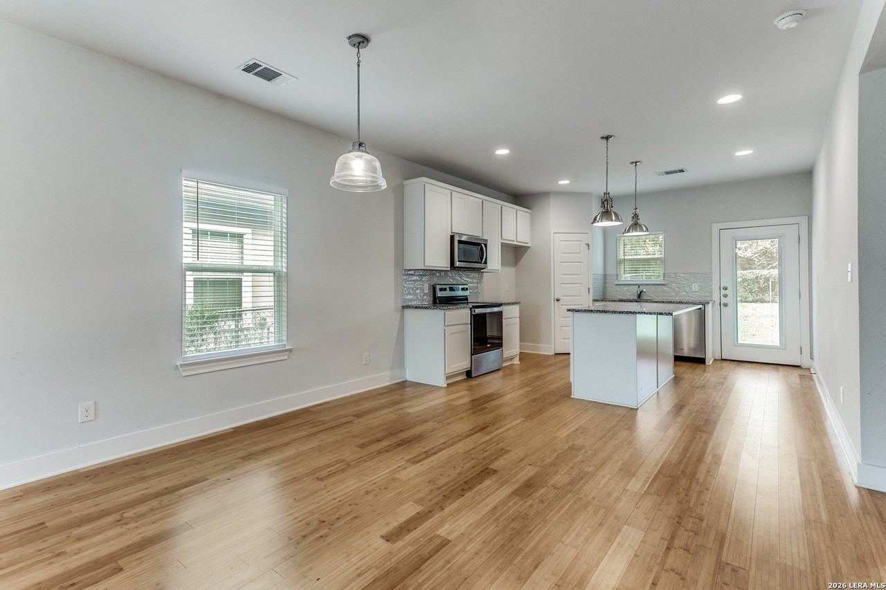 423 Channing Ave - Photo 7 of 25