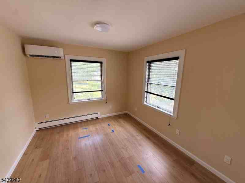 48 Ringwood Ave