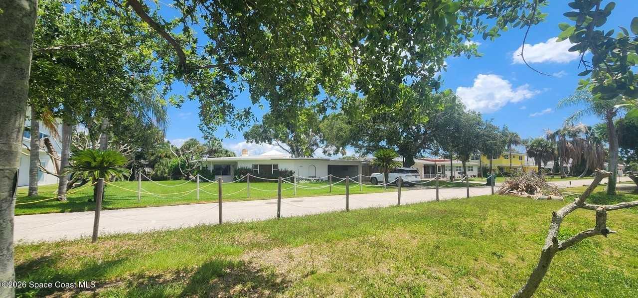 485 N Shore Dr - Photo 7 of 34