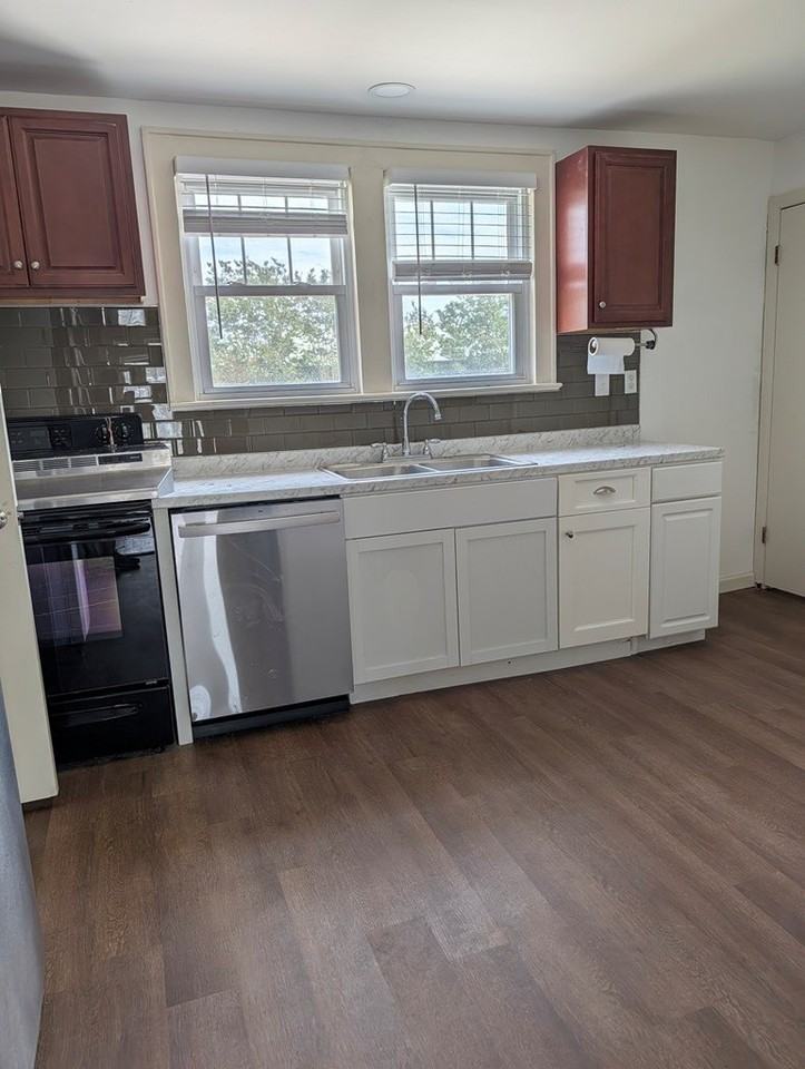 32533 Chincoteague Rd - Photo 3 of 14