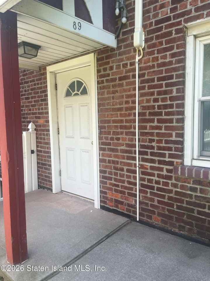 89 Bard Ave - Photo 2 of 14