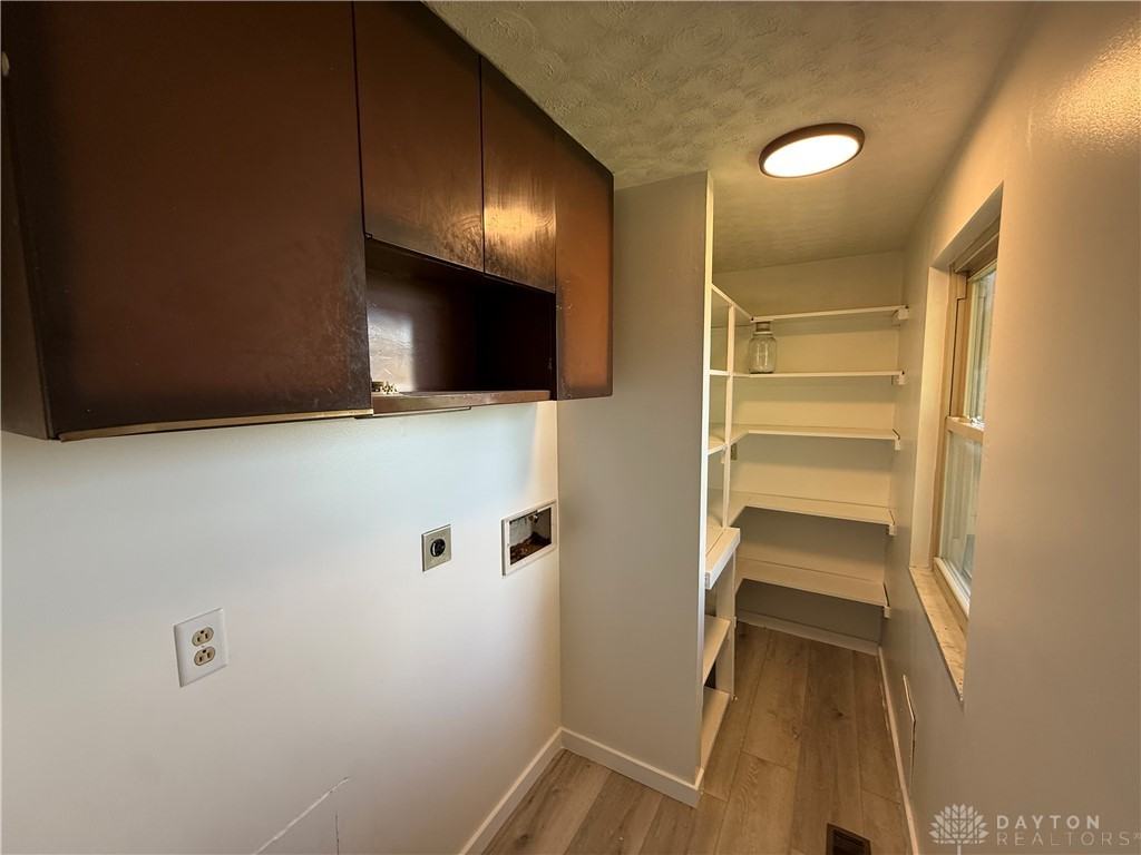7619 Bassett Dr - Photo 4 of 17