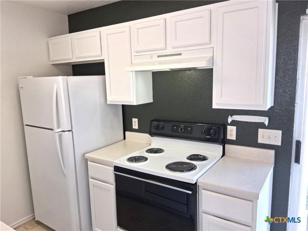 5803 Redstone Dr #B - Photo 6 of 11