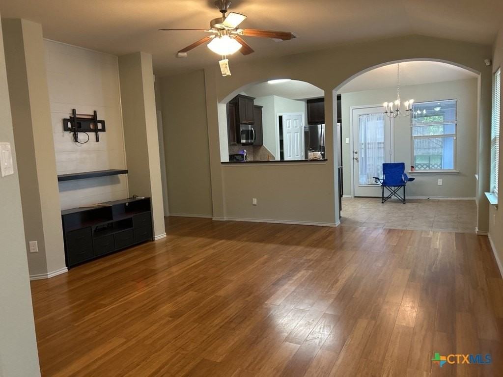 6405 Clear Brook Dr - Photo 3 of 9