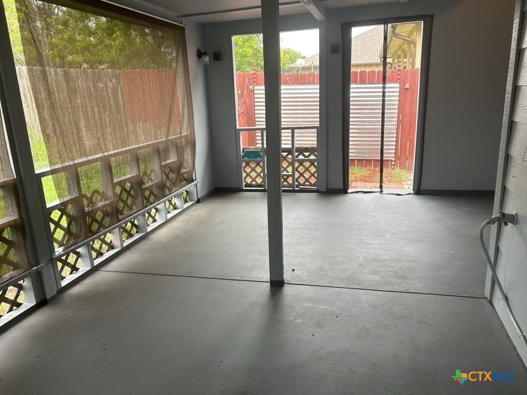 6405 Clear Brook Dr - Photo 7 of 9