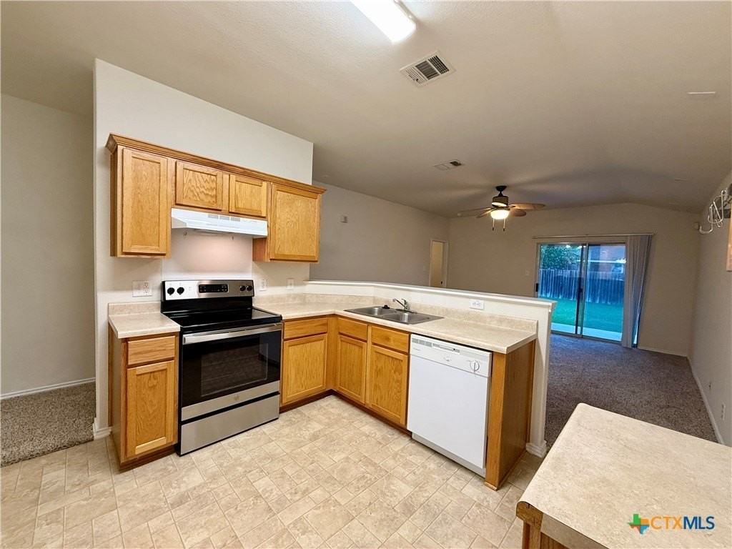 3235 Blue Jay Dr - Photo 3 of 22
