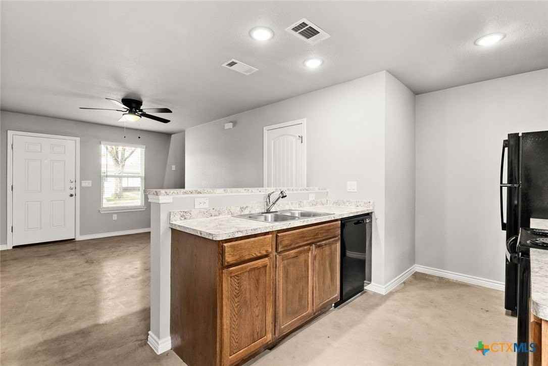 304 Blair St #B - Photo 3 of 11